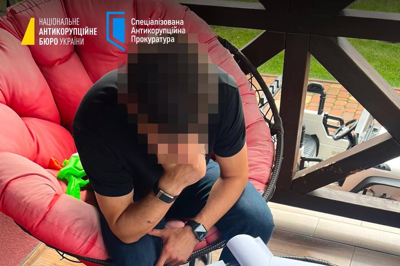 Співробітника СБУ підозрюють у схемі на $150 тисяч за закриття справи: ВІДЕО