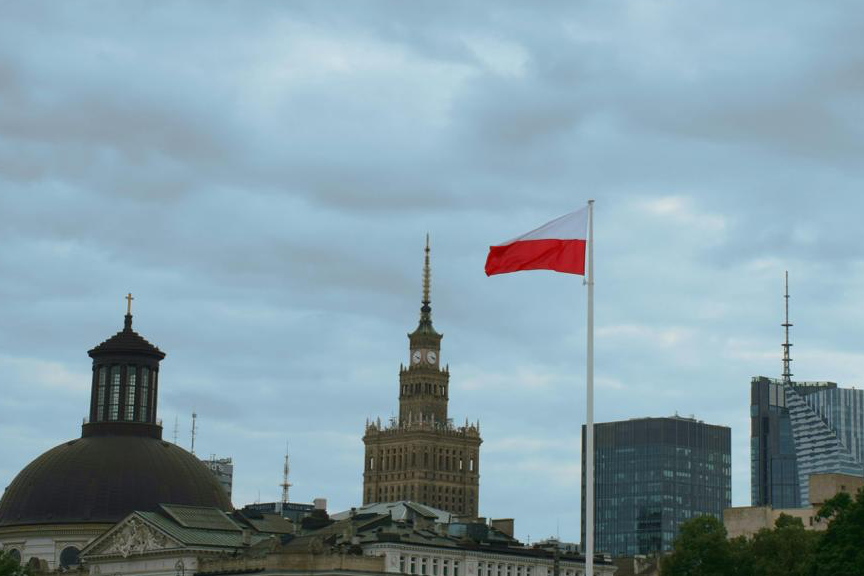 Туск прокоментував переліт Зеленського до Британії в обхід Польщі