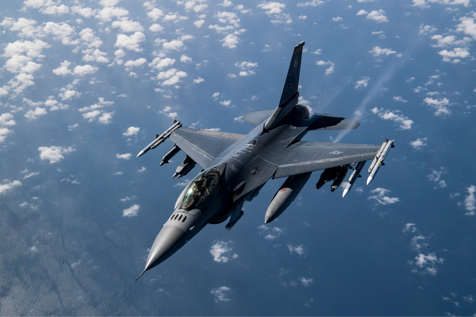 «Росія це проковтне»: Кулеба запевнив, що Україна отримає F-16 за графіком 