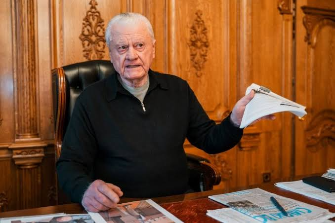 Як виглядає мавзолей, який при житті збудував собі аграрій Леонід Яковишин (фото)