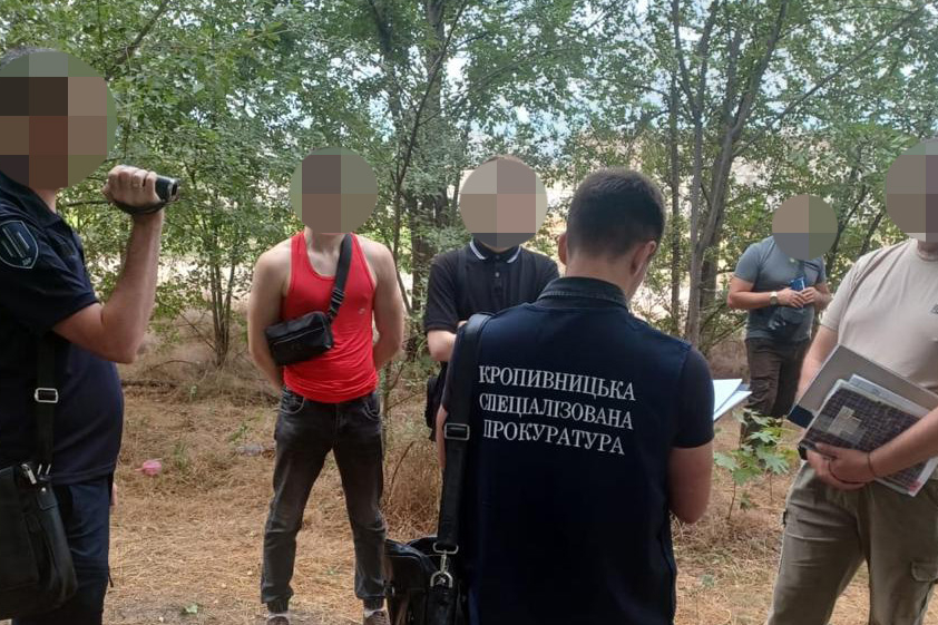 Чиновника ТЦК у Кропивницькому викрили на хабарі за зняття з розшуку військовозобов’язаних