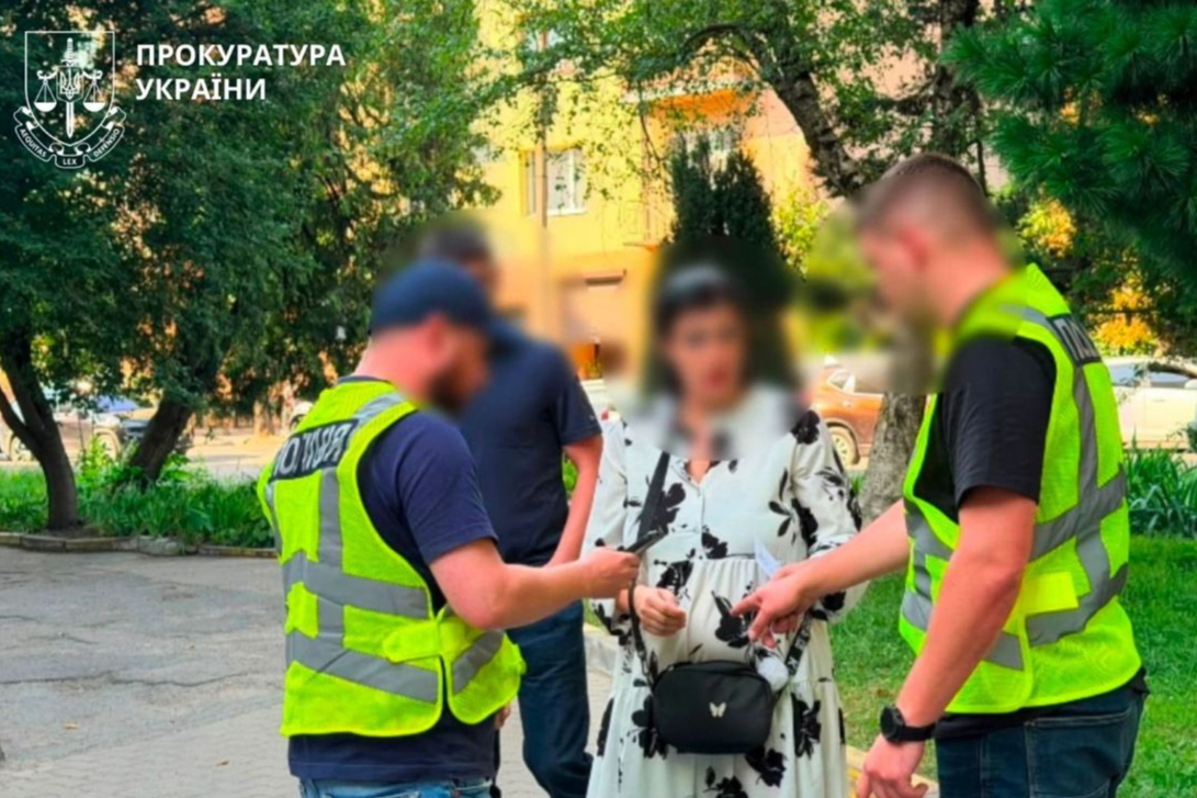 20 тис. доларів за новонародженого: на Прикарпатті затримали жінку, яка, за даними слідства, намагалася продати сина