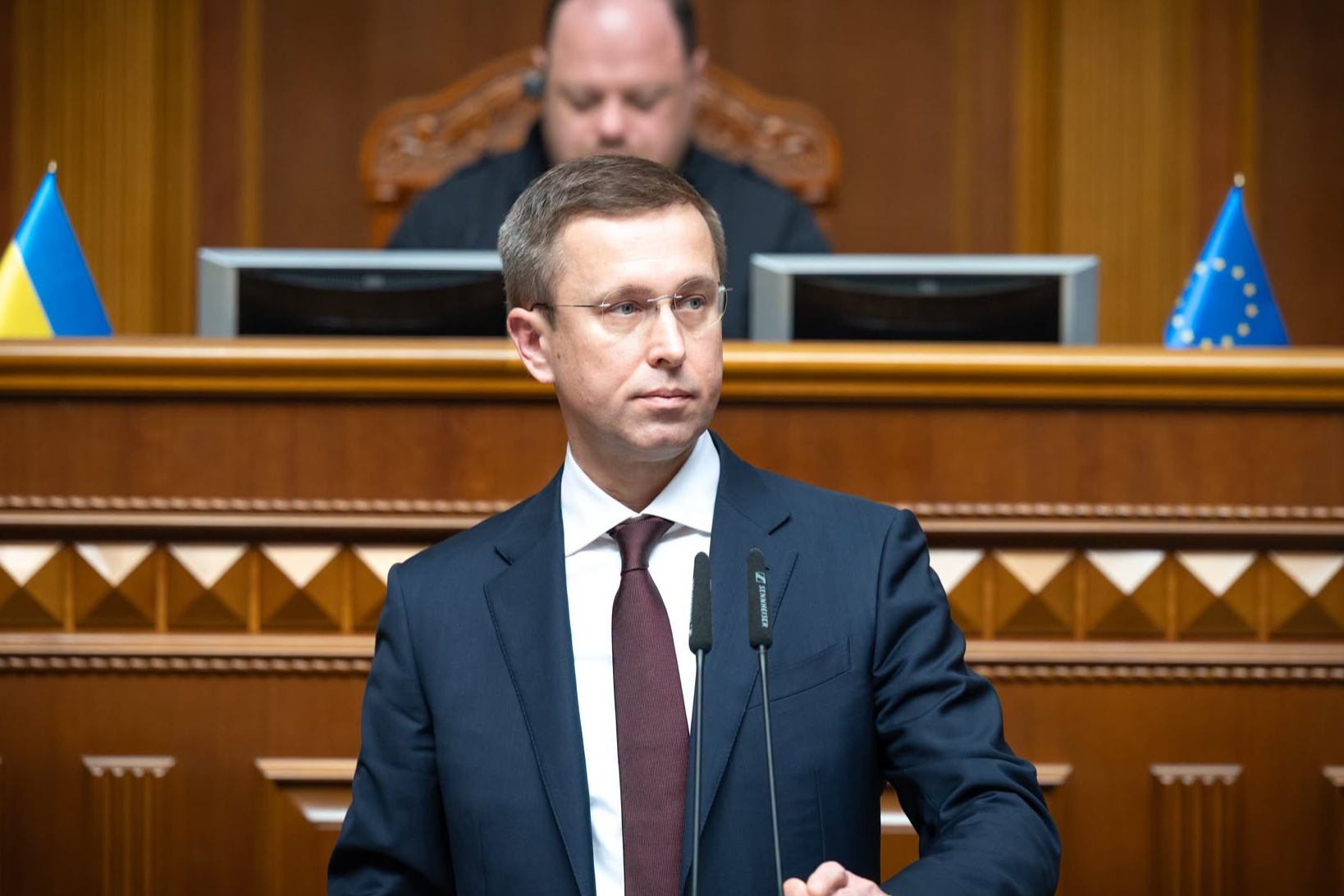 Прем'єр Корецький провів першу міжнародну розмову: Україна очікує $690 млн від МВФ