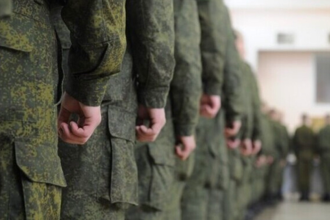 «Набір в новий підрозділ»: росіяни проводять приховану мобілізацію в Маріуполі