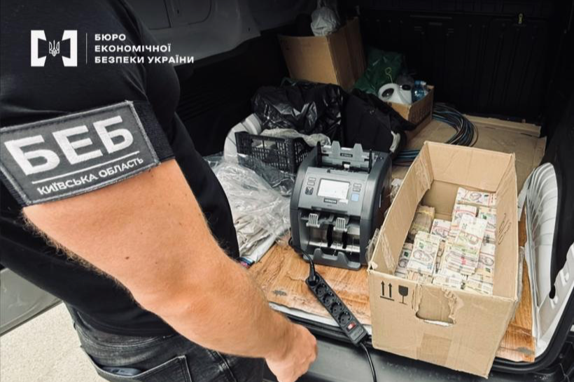 На Київщині викрили конвертаційний центр із понад 60 фіктивними компаніями