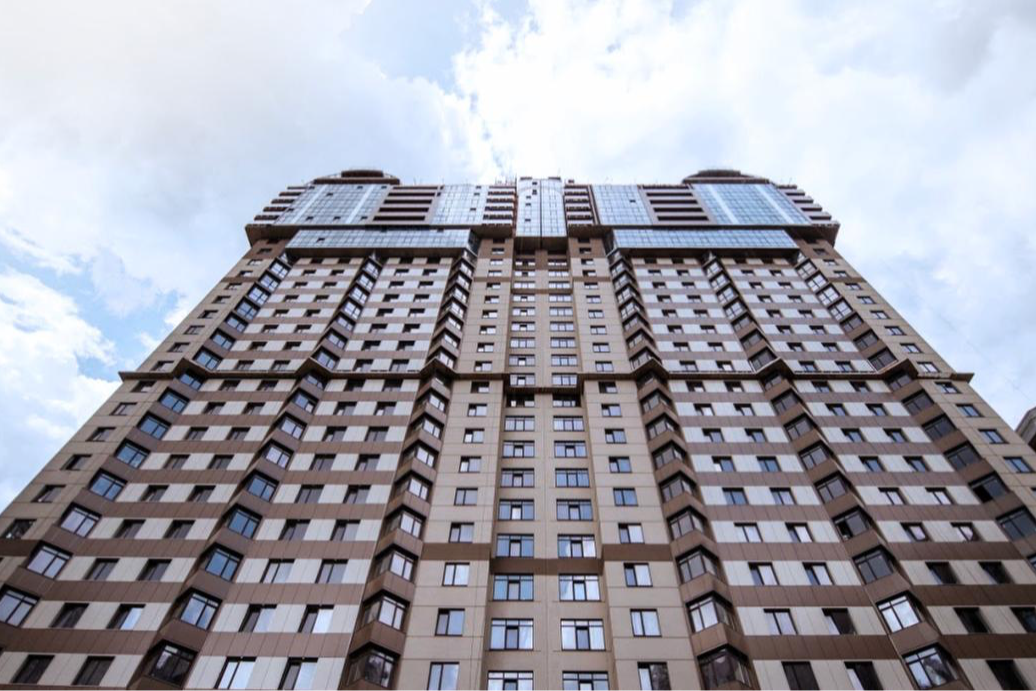 Ексдепутата підозрюють у подвійному продажі 58 квартир у Києві: збитки — 175 млн грн
