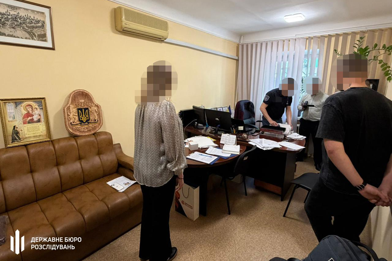 Посадовця ДМС судитимуть через незазначену вартість ТЦ у 13,7 млн грн