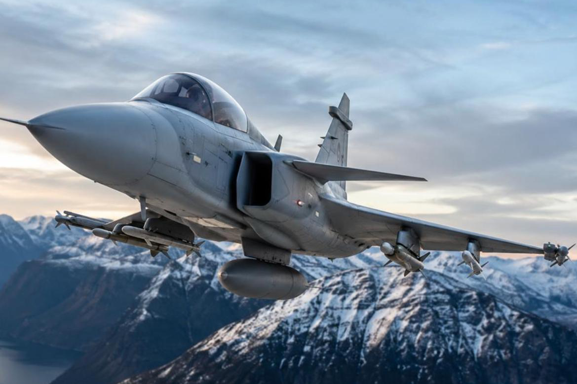 Сибіга: шведські винищувачі Gripen готуються захищати небо України