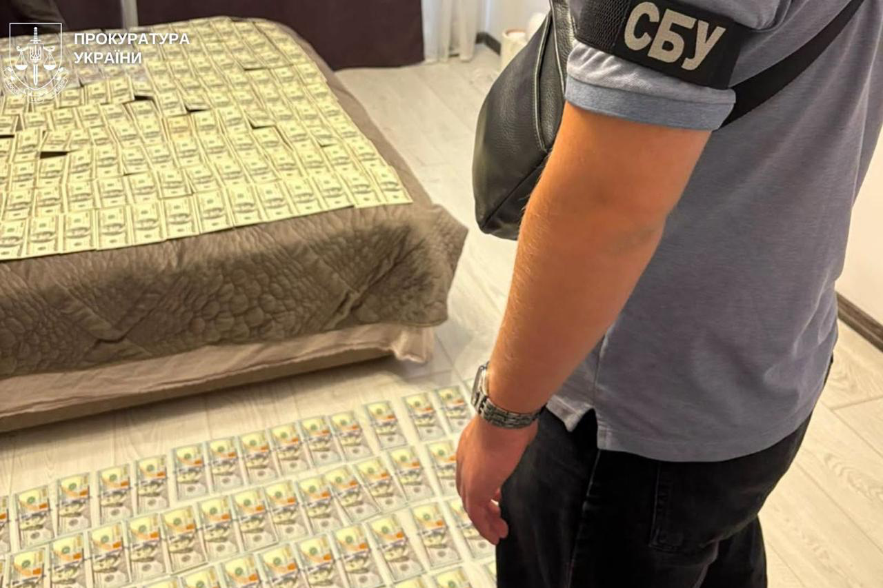 Чужий біоматеріал і «онкодіагноз» за $15 тисяч: на Житомирщині викрили схему