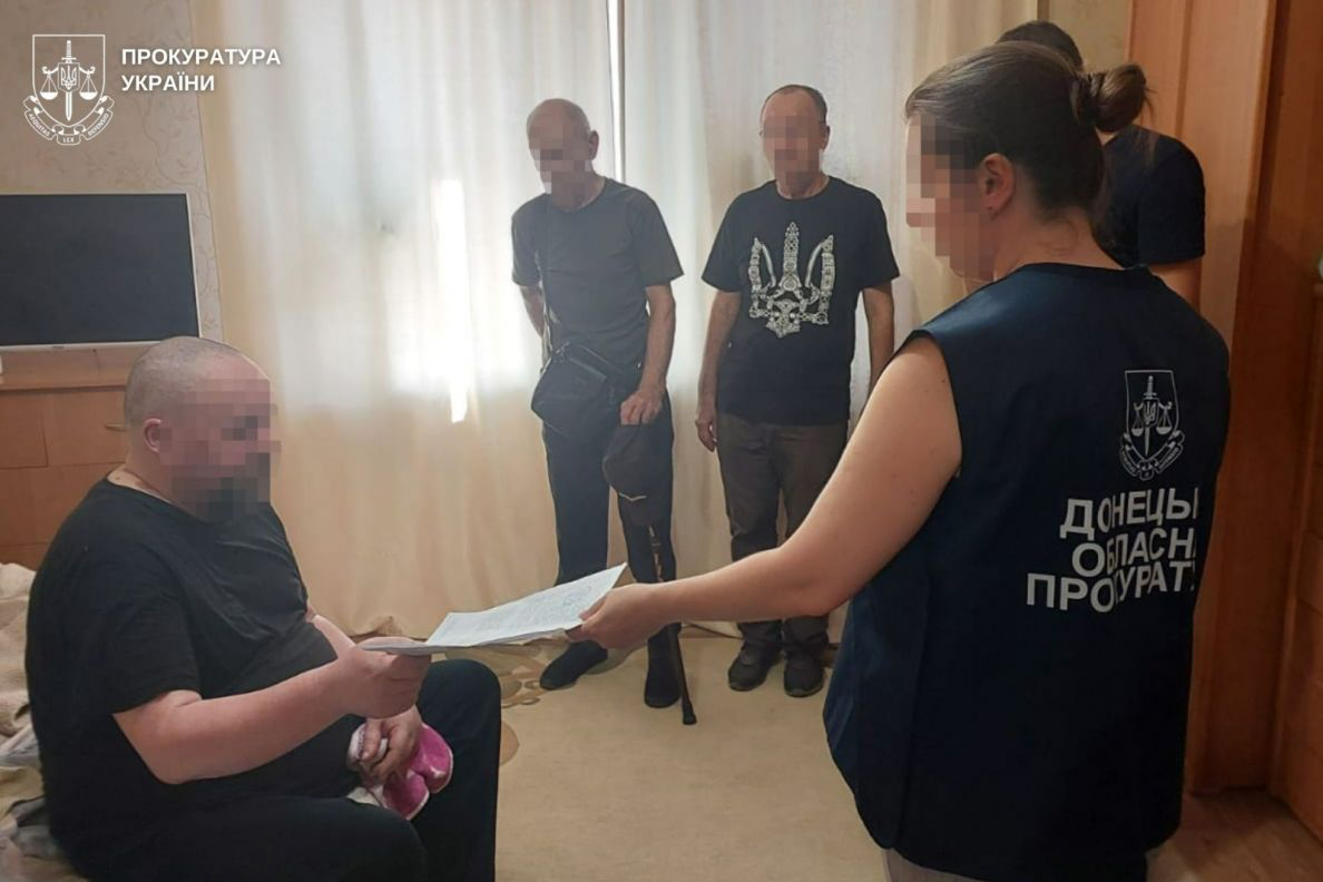 Стежили за авіацією та військовою технікою: у трьох областях викрили мережу ФСБ