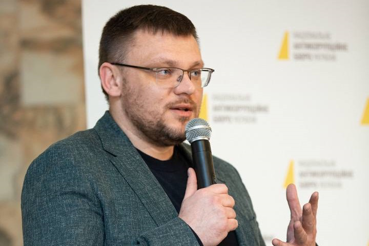 Кравченко звинуватив директора НАБУ Кривоноса у «фіктивному батьківстві»: що відомо