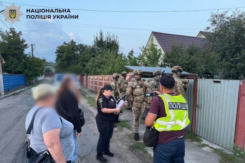 Стріляв з авто біля мисливського господарства і зник: на Київщині затримали підозрюваного