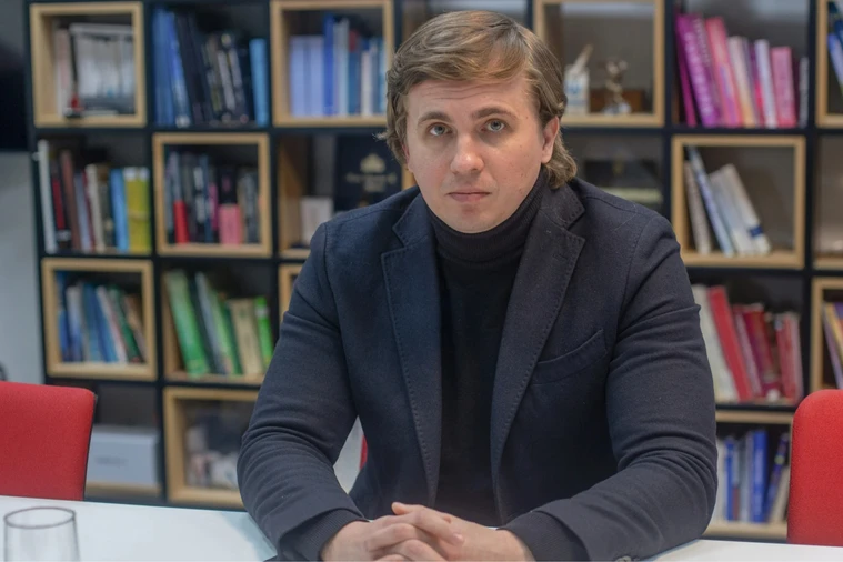 Ткача відпустили після затримання у Відні: МЗС з’ясовує, чи звільнили оператора «УП»