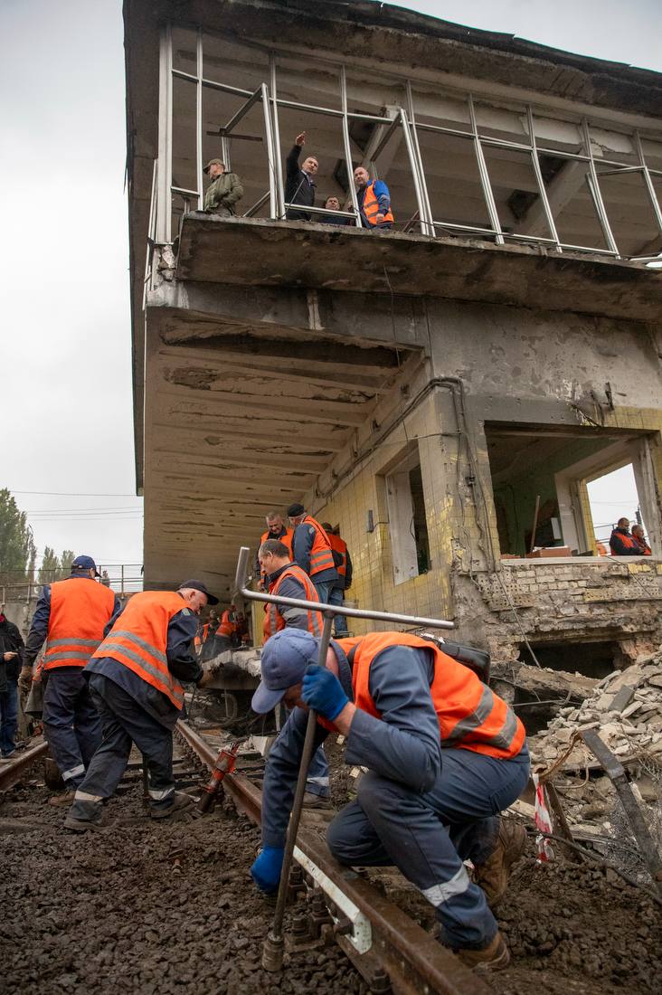 Показали, як виглядає «Чернігівська» після обстрілу: коли відновлять рух метро