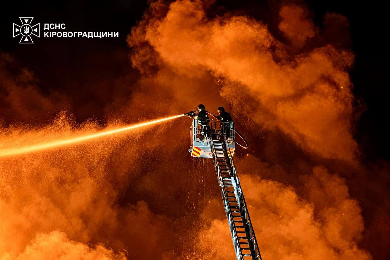 Російські «гуманісти» випустили по Києву 21 ракету трьома хвилями — Зеленський