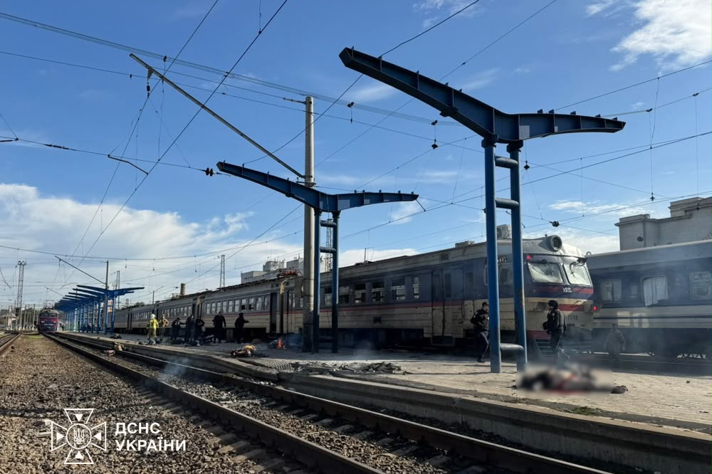 Удар по вокзалу Дніпра: 13 загиблих і 10 поранених, серед них дитина