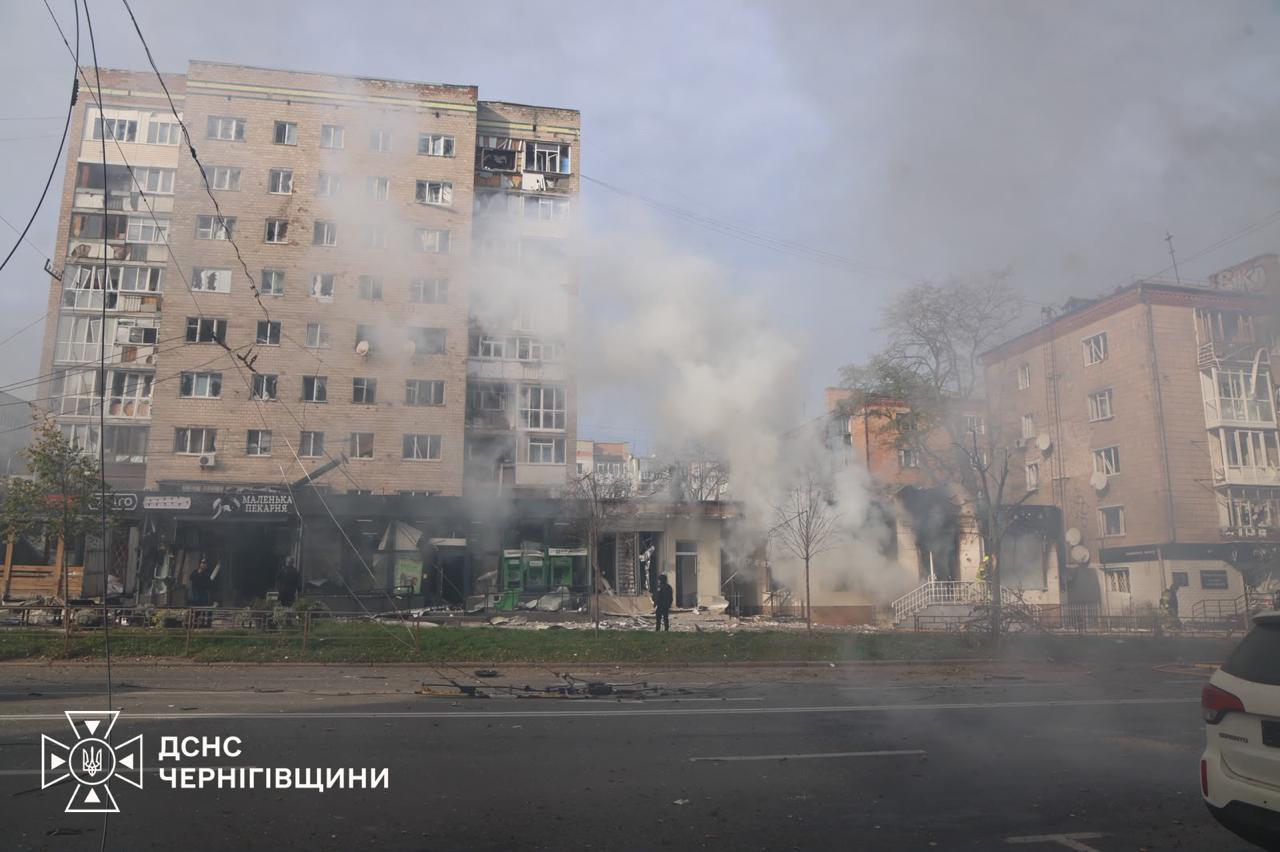 росія вдарила по центру Чернігова: загинули дві 15-річні дівчини — попередні дані ДСНС