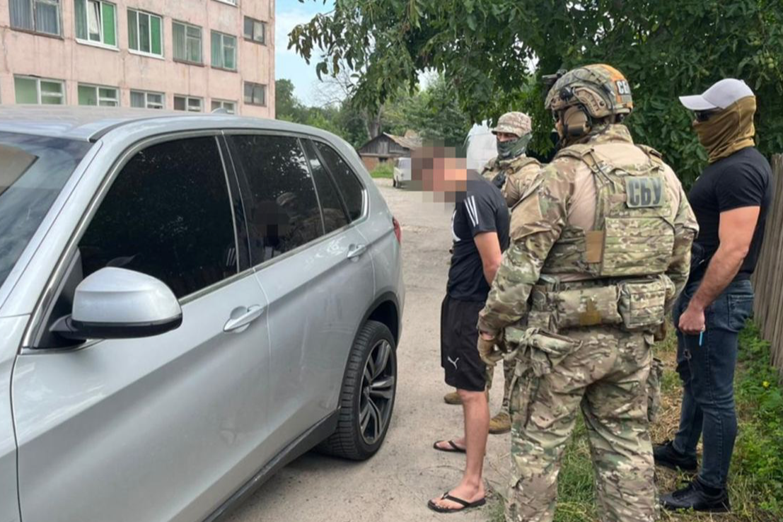 Провів до околиць Києва понад 120 одиниць техніки росіян: зрадник отримав 15 років в’язниці