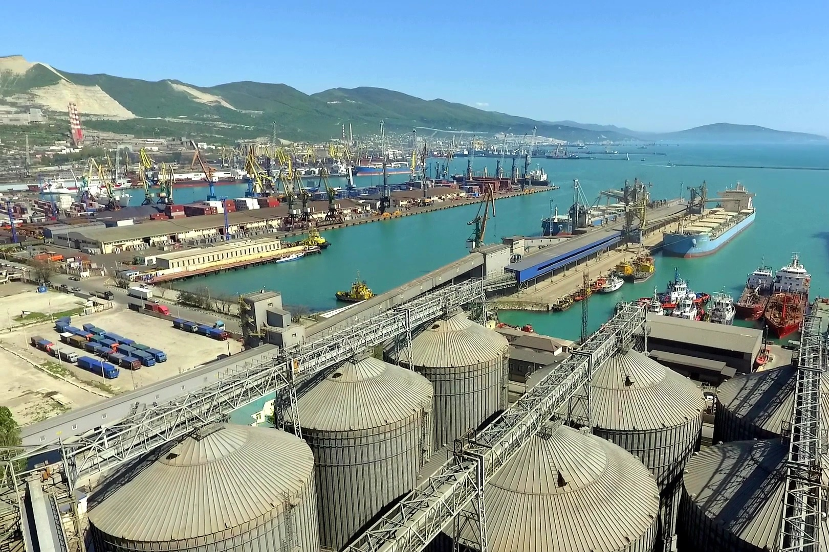 Казахстан вимагає від України не завдавати ударів по нафтовому терміналу Новоросійська