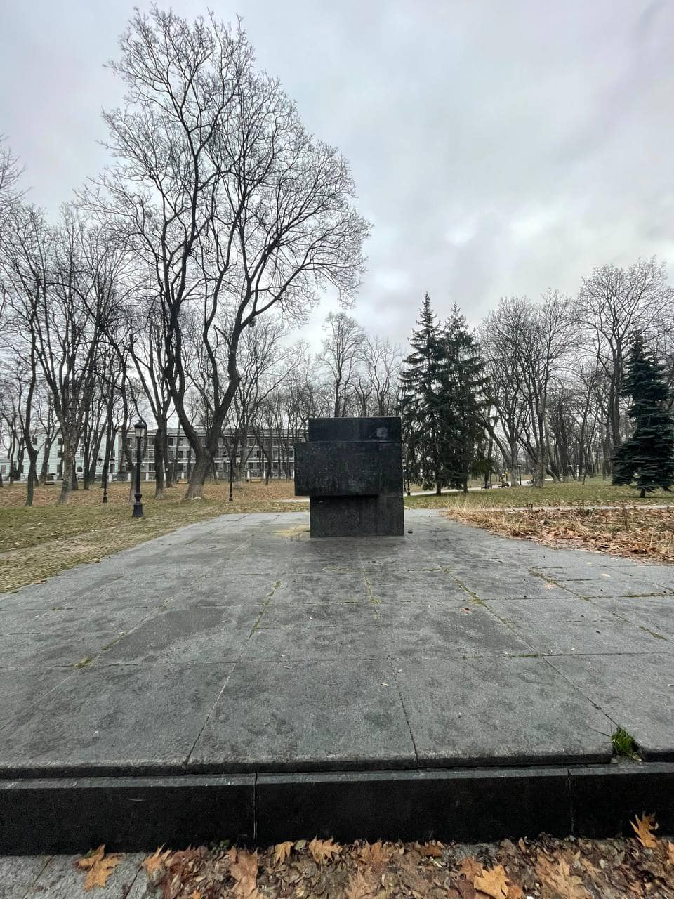пам'ятник учасникам «січневого повстання 1918 року» демонтували